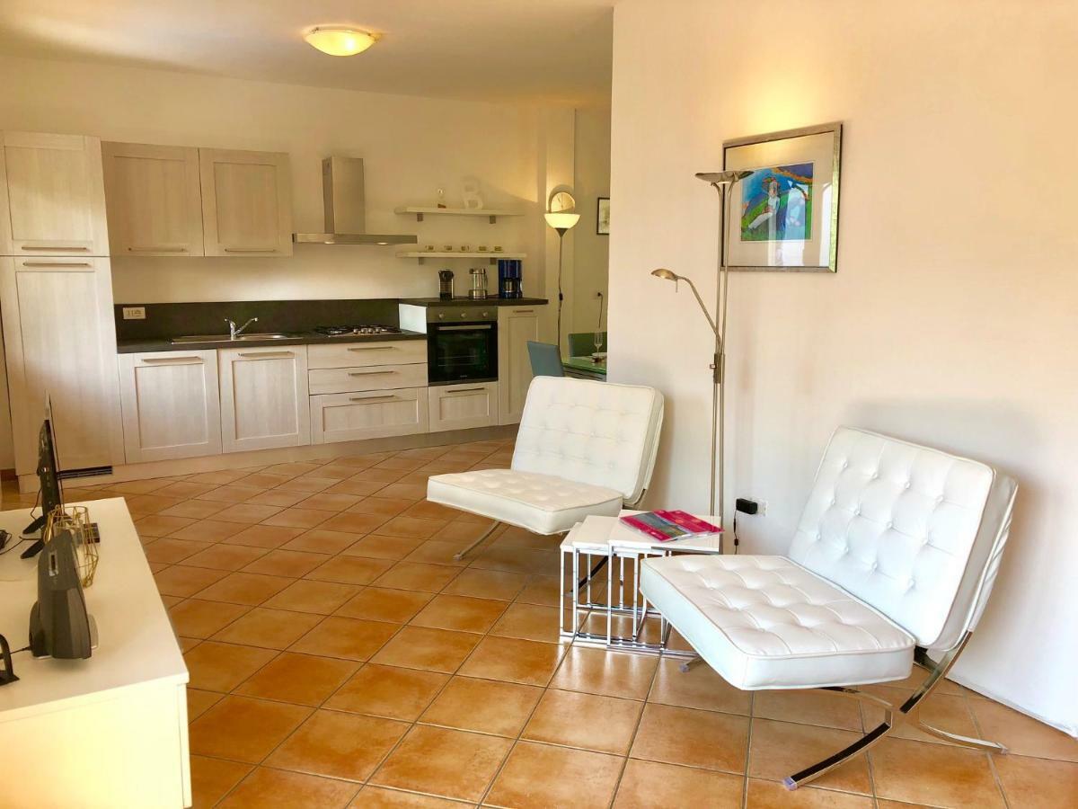 Residenza Ai Ronchi 1 2 6 Aparthotel Maccagno Exterior foto